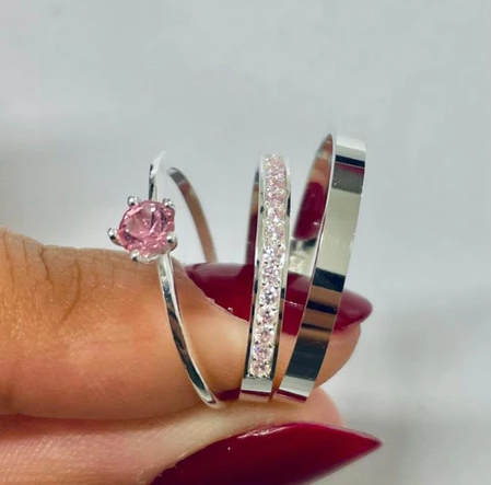 Par De Aliança De Namoro 2mm Prata Com 15 Pedras De Zircônia + Anel Solitário