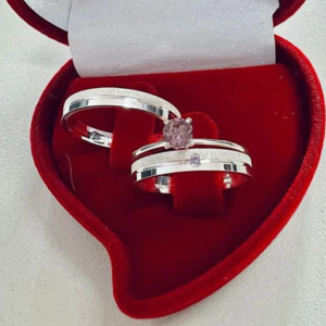 Aliança de Namoro Compromisso Diamantada De Prata 950 Com Anel Solitário - Imagem 2